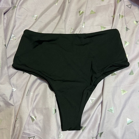 Buffbunny shark bite bikini bottom - Picture 1 of 5